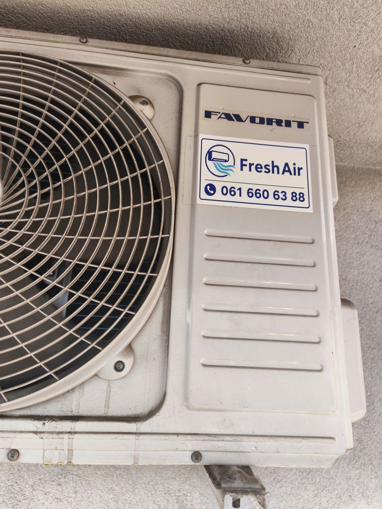FreshAir nalepnica sa brojem telefona na spoljnoj jedinici klime